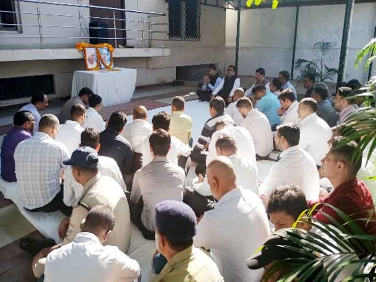 गांधी जयंती पर स्वच्छता कर्मियों को प्राथमिकता, अंत्योदय की भावना से आयोजित हुआ कार्यक्रम